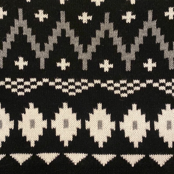 Fair Isle Crew Neck Sweater • small/medium - Picture 6 of 6